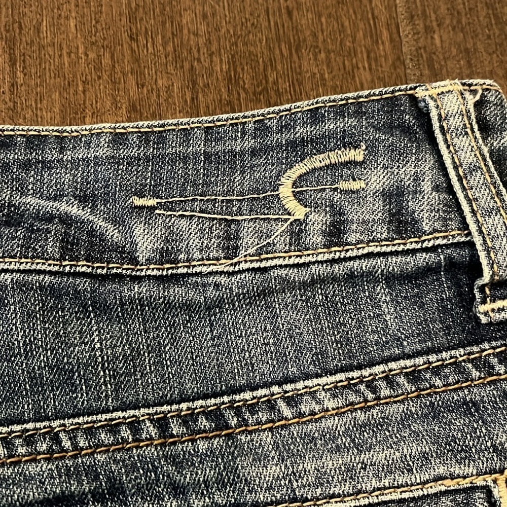 AMERICAN EAGLE Long blue Jean Bermuda Shorts, women’s size 2, button fly - Picture 6 of 6
